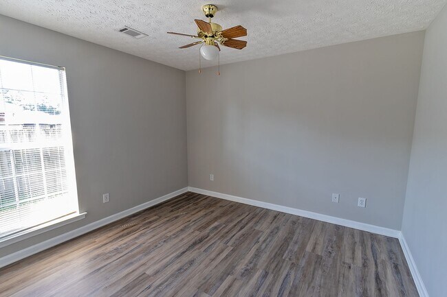 Building Photo - Prattville Rental available now!
