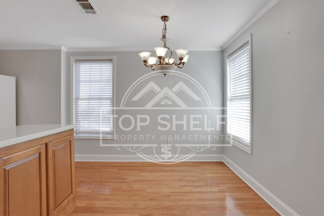 Building Photo - 127 Tara Blvd