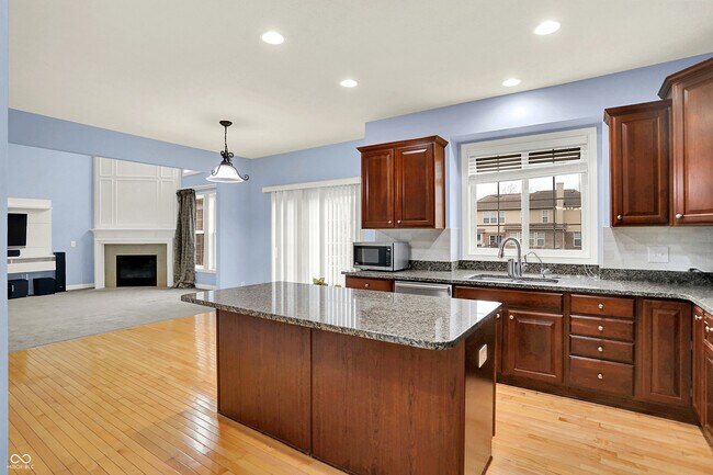 Building Photo - 13720 Akers Dr