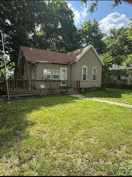 Building Photo - 253 Linneus Ave