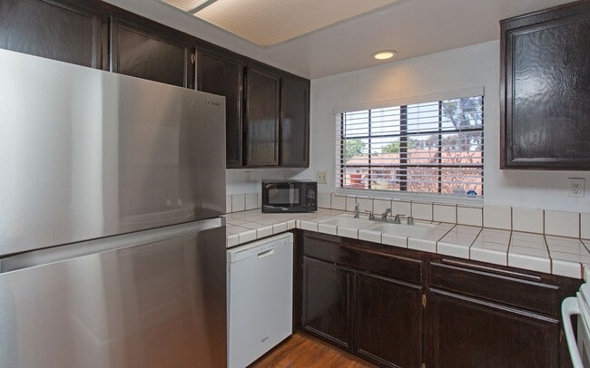 Building Photo - The Villas of Calavera Hills upstairs 2 Bd...