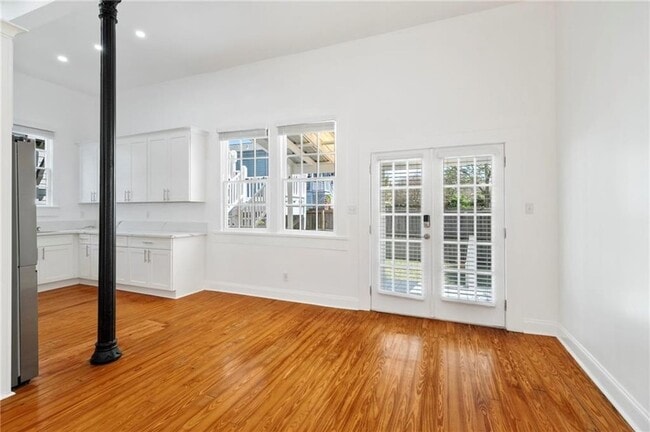 Building Photo - 1364 Constance St