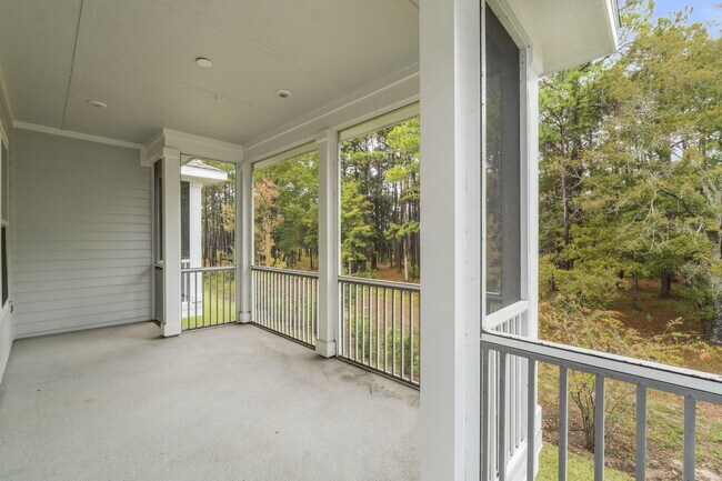Building Photo - 54 Kara Lake Dr