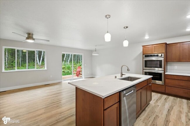 Building Photo - New & Upgraded 4BD Home!