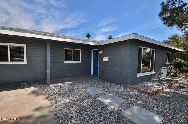 Building Photo - 3920 E Yale St