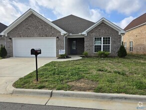 Building Photo - 15687 Landview Ln