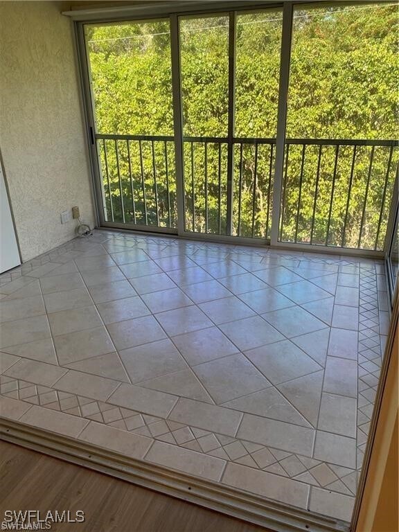 Building Photo - 7785 Esmeralda Way