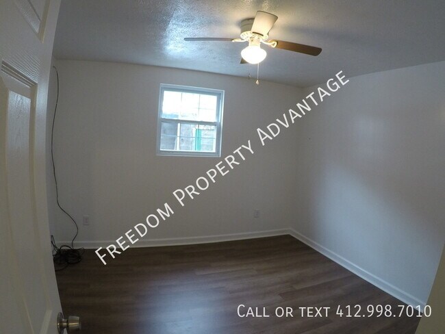 Building Photo - 122 Parker St