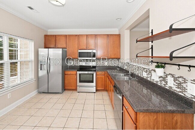 Building Photo - 153 Forest Ridge Rd