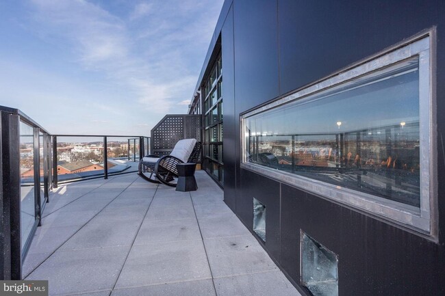 Penthouse Outdoor Lounge Fireplace (East Facing) - 1300 4th St SE