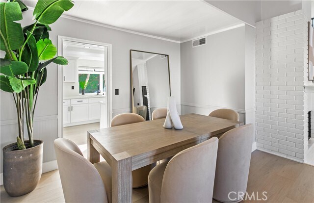 Building Photo - 9882 Kings Canyon Dr