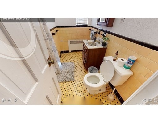 Building Photo - 102 Sewall Ave