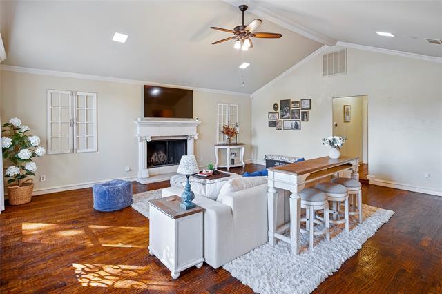 Building Photo - 2309 Parker Rd