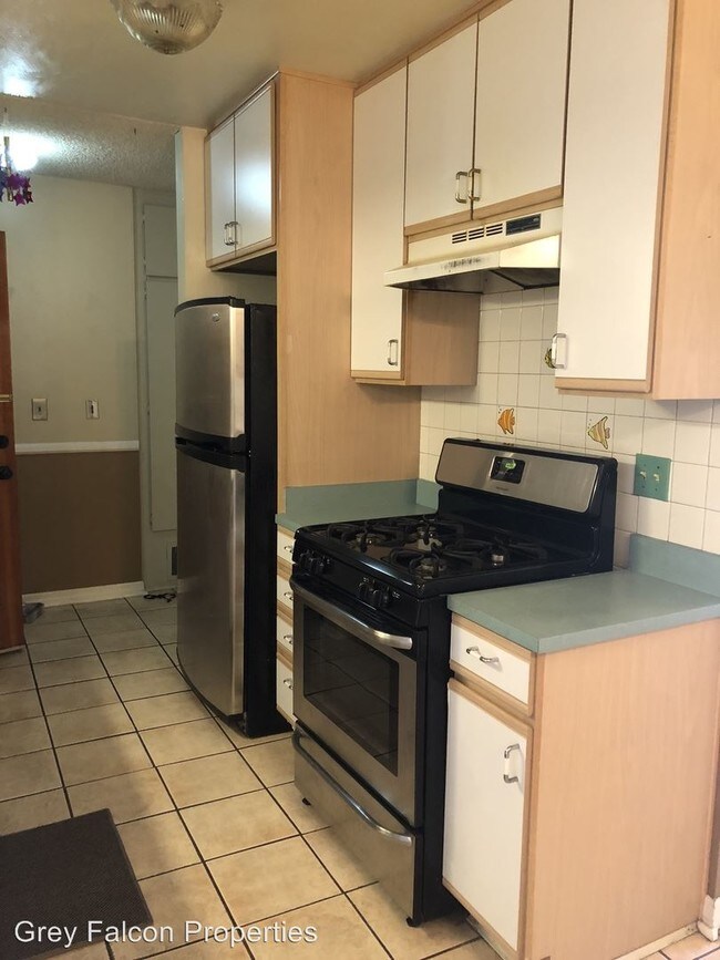 Building Photo - 4855 Cole St