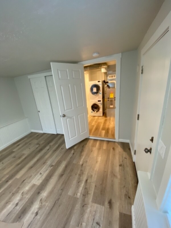 Building Photo - 21255 Willamette Dr