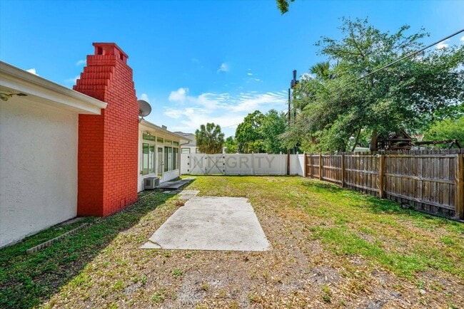 Building Photo - 3315 W Beaumont St