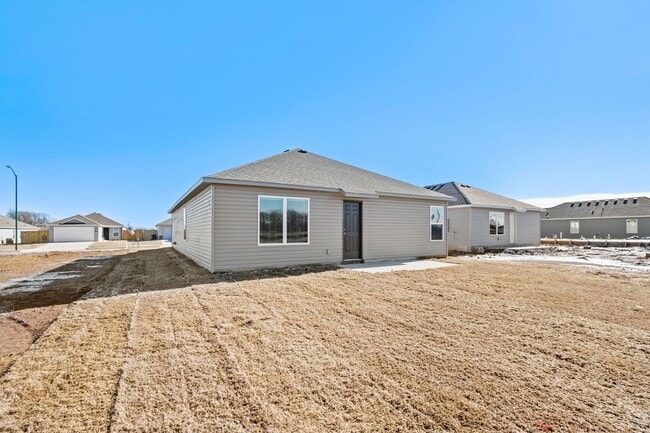 Building Photo - Home Sweet Home