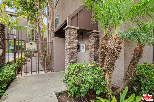 Building Photo - 8300 Manitoba St