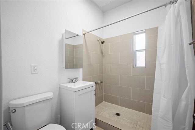 Building Photo - 228 S Kenwood St