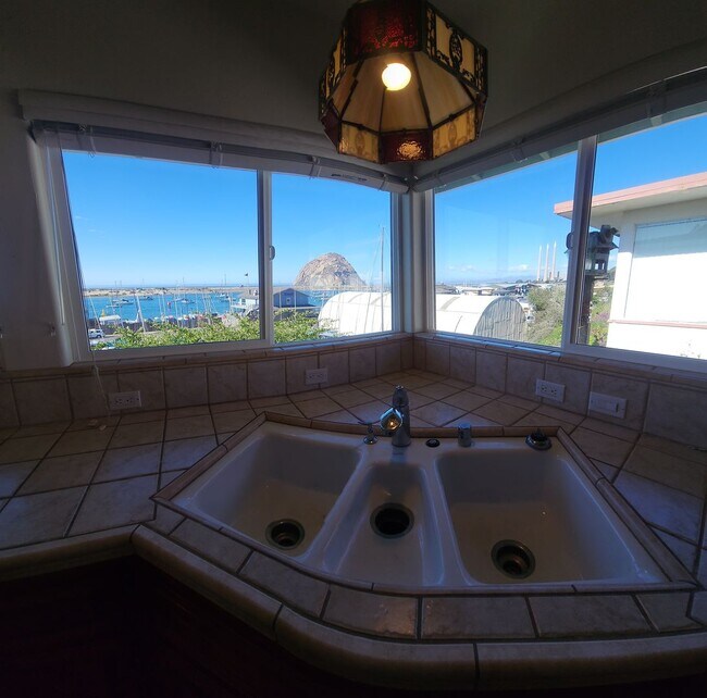 Building Photo - THOSE MORRO BAY VIEWS! Bright and Airy 2 bedroom 2 bath house near Embarcadero