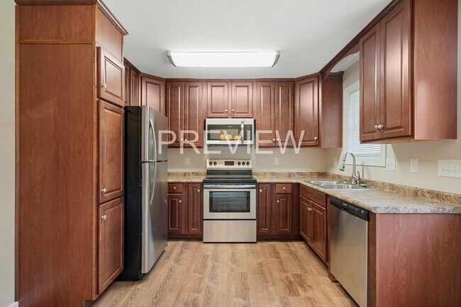 Building Photo - Beautiful Ranch Home in Charlotte