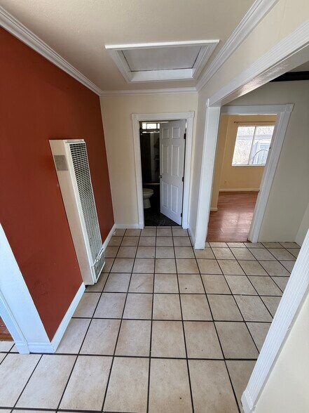 Building Photo - 9622 Evers Ave