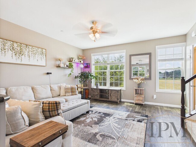 Building Photo - Coming Soon- Modern 3 Bedroom, 2.5 Bath To...