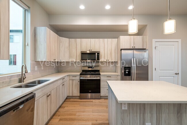 Building Photo - 4743 E Iliff Ave