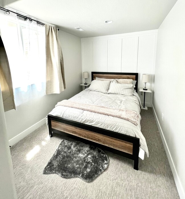 Building Photo - 57 S Sicily Way