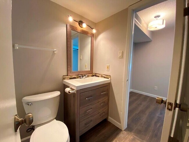 Building Photo - The Silverado Condominiums have plenty of parking for residents off of Valley Hill Circle!