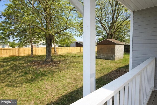 Building Photo - 87 Becks Ln