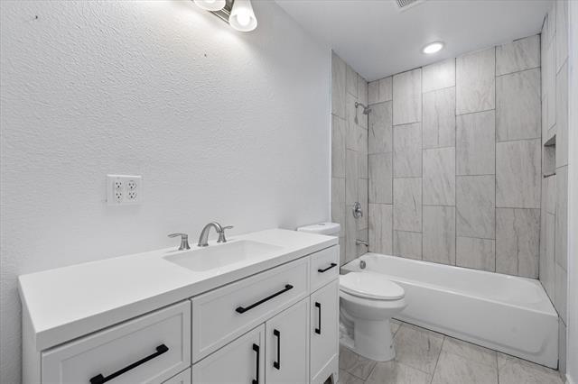 Building Photo - 2004 W 2nd Ave