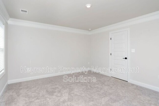 Building Photo - 337 Ridgeline Dr