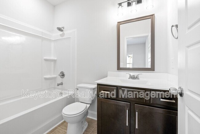 Building Photo - 750-H-104 Tracy Ln