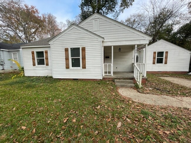 Primary Photo - 732 Cedarhurst Rd