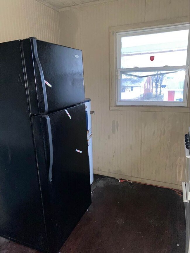 Building Photo - 2138 9th Ave