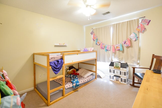 Building Photo - Adorable Single Family House in West Ashley