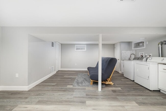 Building Photo - 47 Blondel Dr
