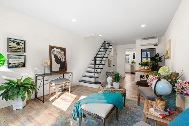 Building Photo - 629 Sears St