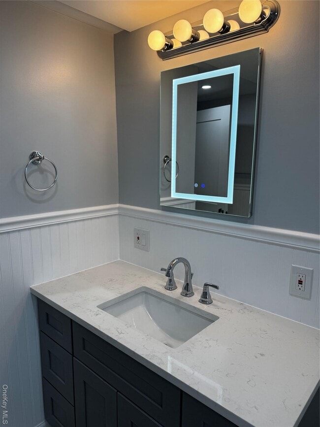 Building Photo - 8064 Albany Post Rd