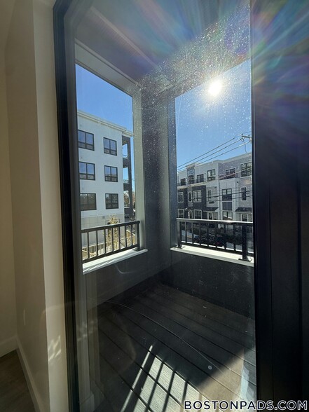 Building Photo - 199 Gardner St