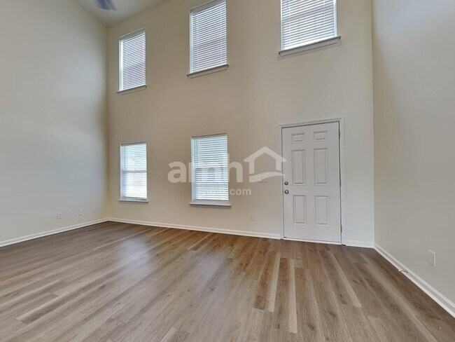 Building Photo - 312 Windmill Dr