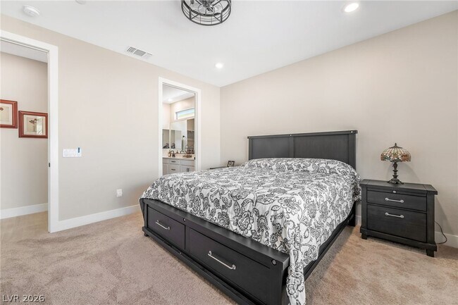 Building Photo - 57 Lk Blf Ct