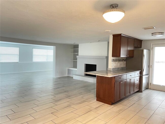 Building Photo - 6405 White Sands Terrace