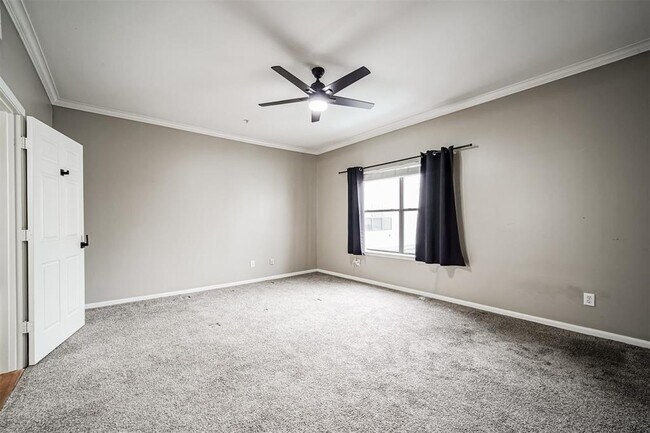 Building Photo - 17 Waugh Dr