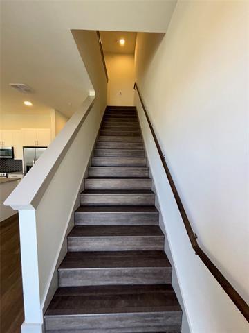 Building Photo - 2036 Oak Grove Ln