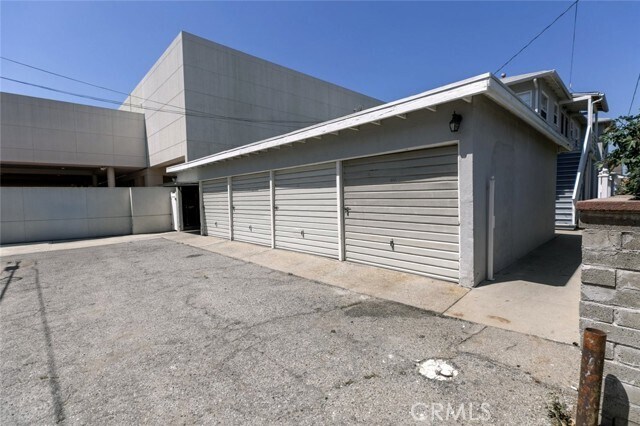 Building Photo - 22 N Electric Ave