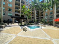 Building Photo - 2825 Palm Beach Blvd
