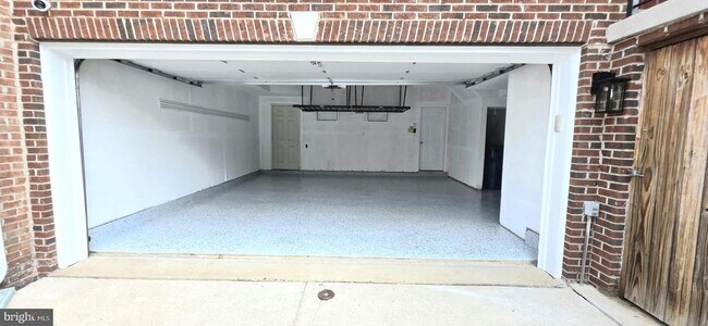 Building Photo - 44272 Silkworth Terrace
