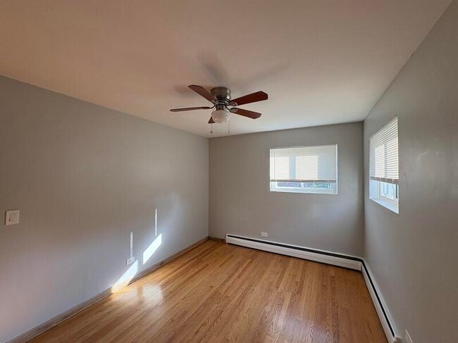 Building Photo - 6788 N Sauganash Ave